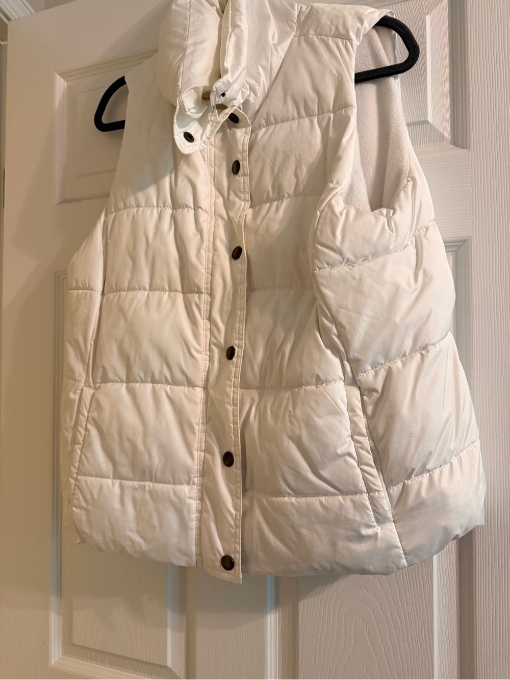 Women Puffer Vest Jacket - White Sleeveless Coat